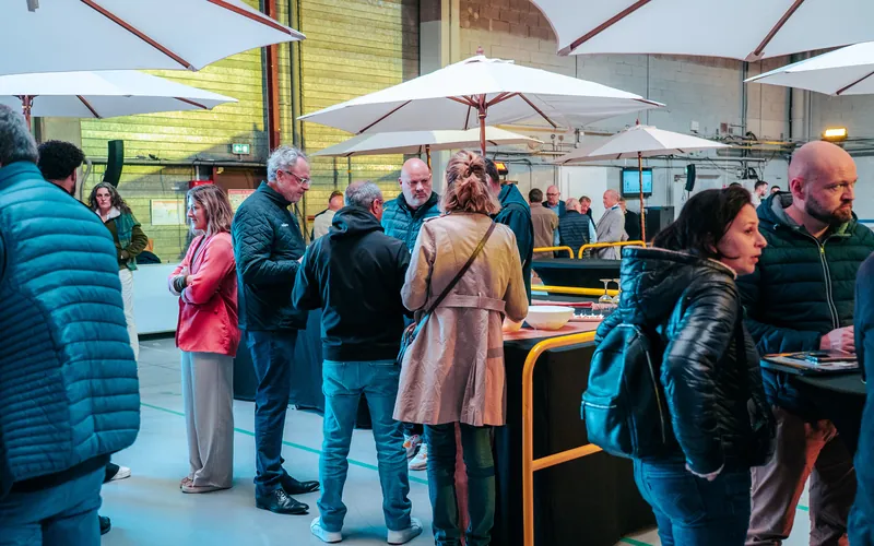 Invités réunis lors de l'inauguration du site de Vitrolles, le 2 avril 2026